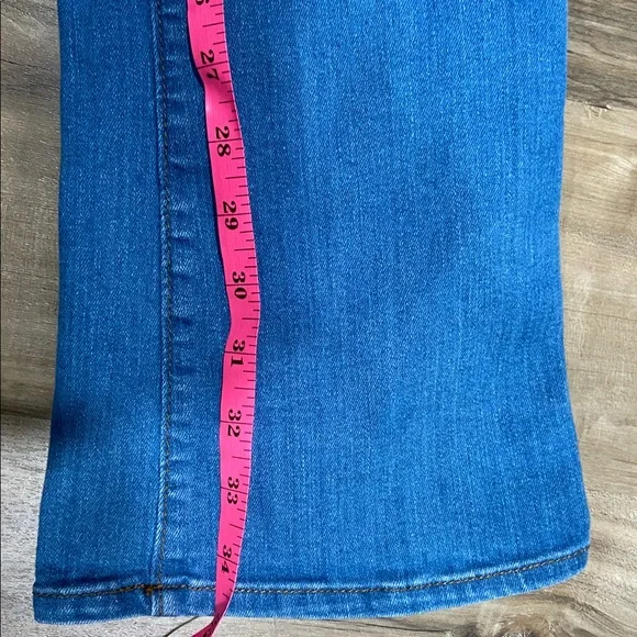 Women's Loft Kick Crop Jeans - Picture 5 of 7